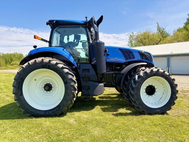 Image of New Holland T8.385 equipment image 3