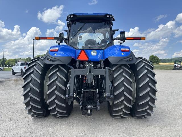 Image of New Holland T8.415 equipment image 3