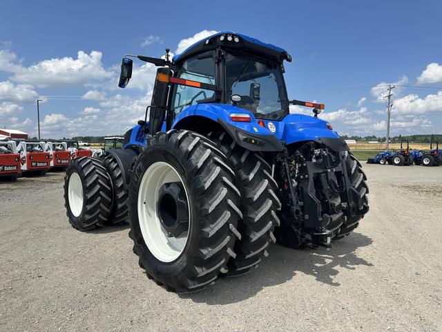 Image of New Holland T8.415 equipment image 2