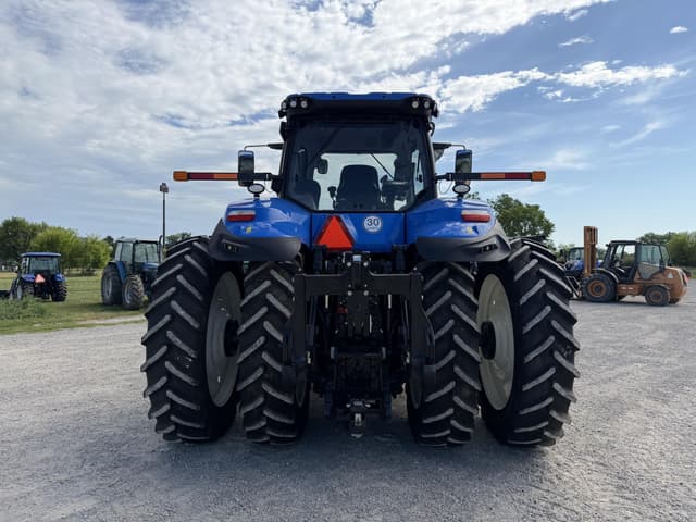 Image of New Holland T8.415 equipment image 3