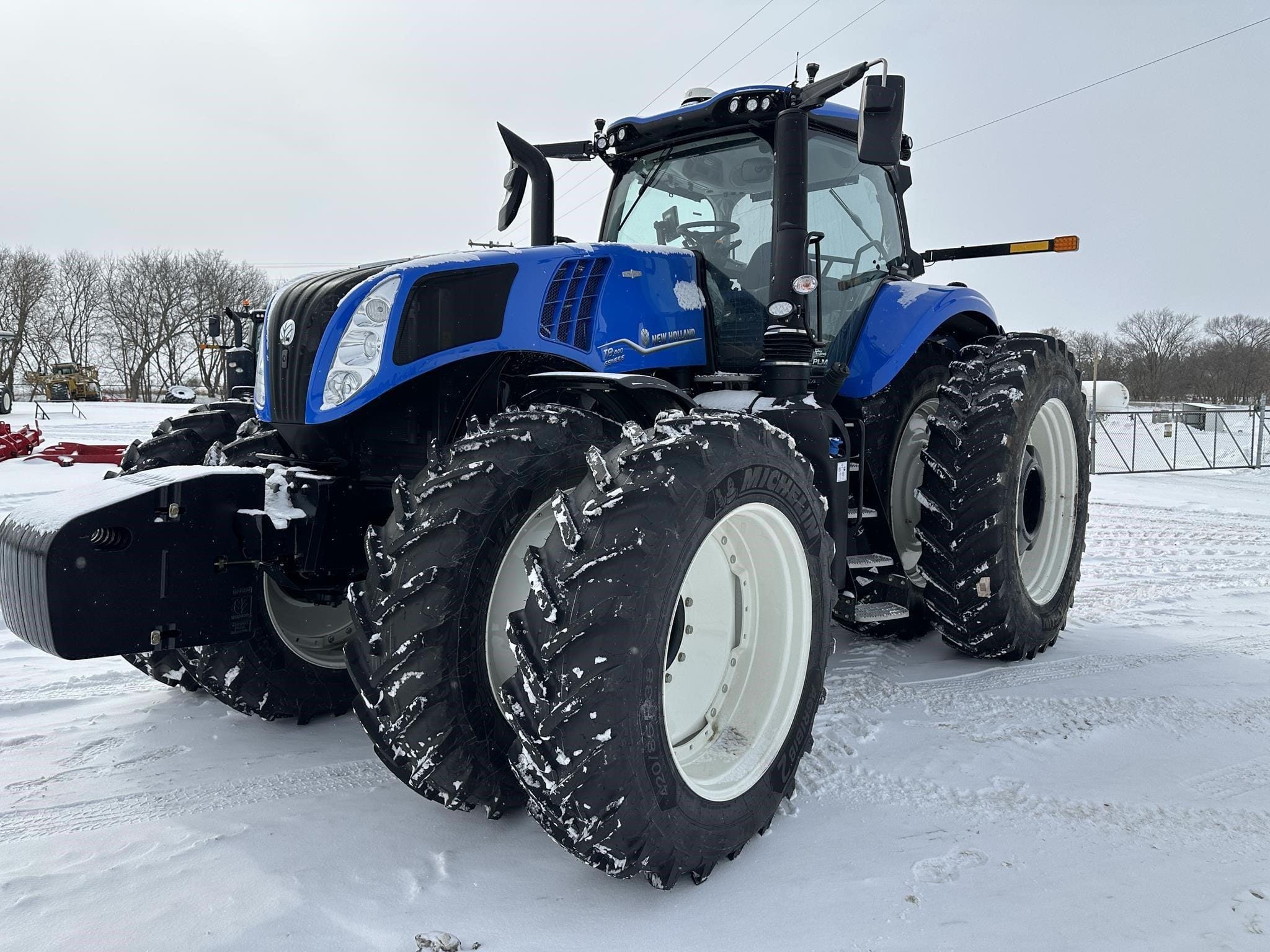 2025 New Holland T8.440 Equipment Image0