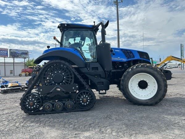 Image of New Holland T8.440 equipment image 2