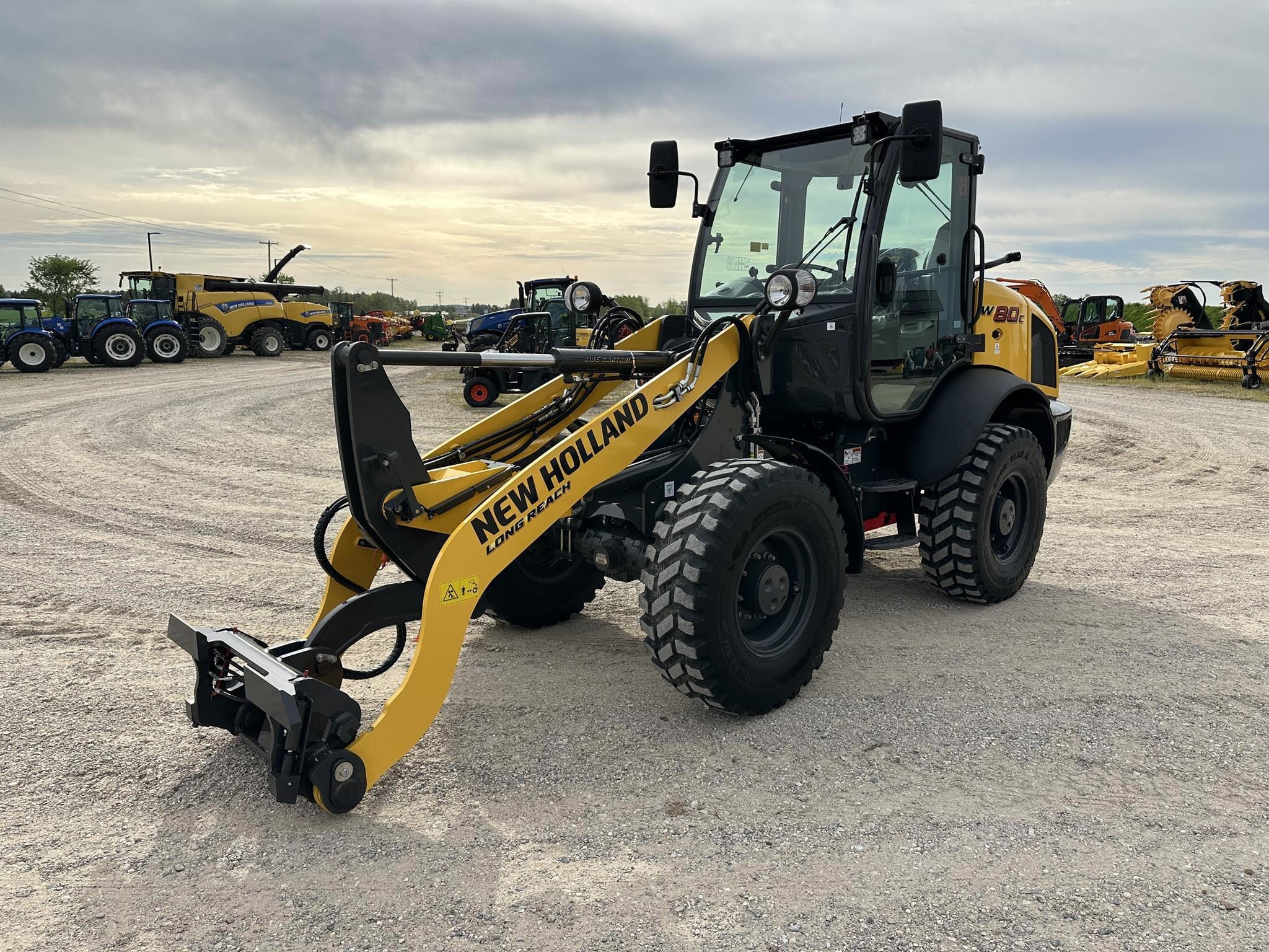 2025 New Holland W80C HS Equipment Image0