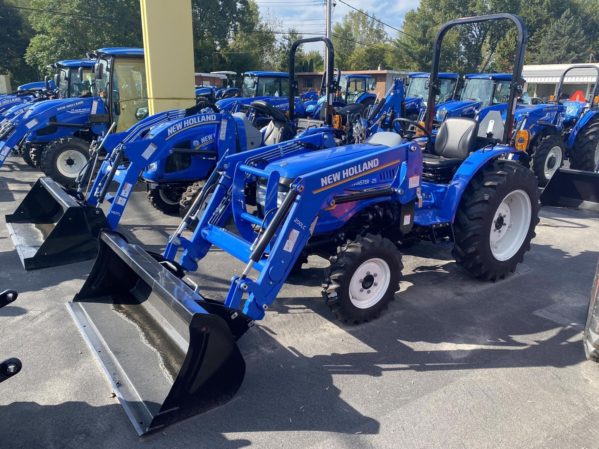 2025 New Holland Workmaster 25 Equipment Image0