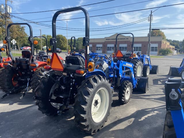 Image of New Holland Workmaster 25 equipment image 2