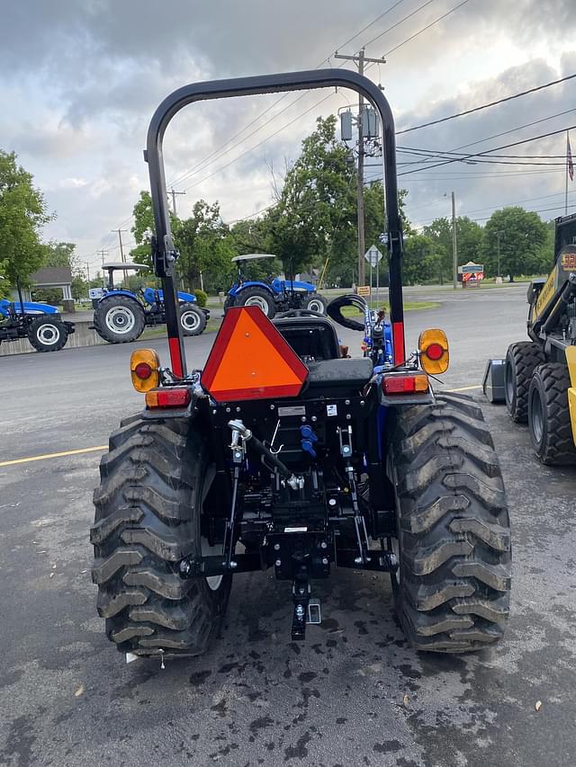 Image of New Holland Workmaster 25 equipment image 4
