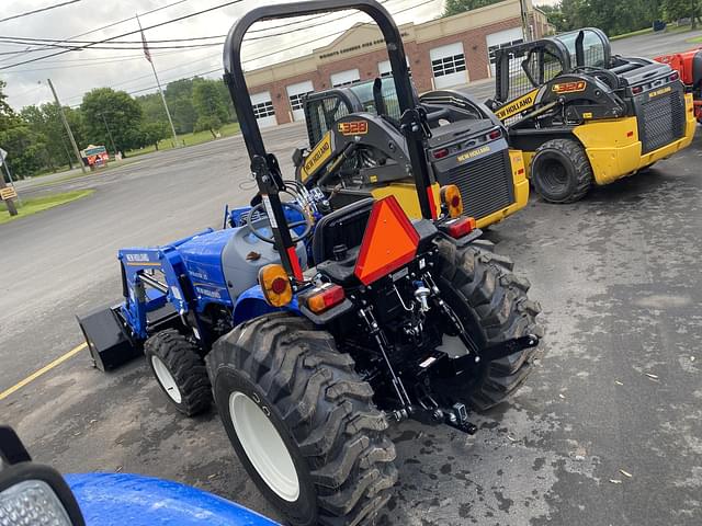 Image of New Holland Workmaster 25 equipment image 3