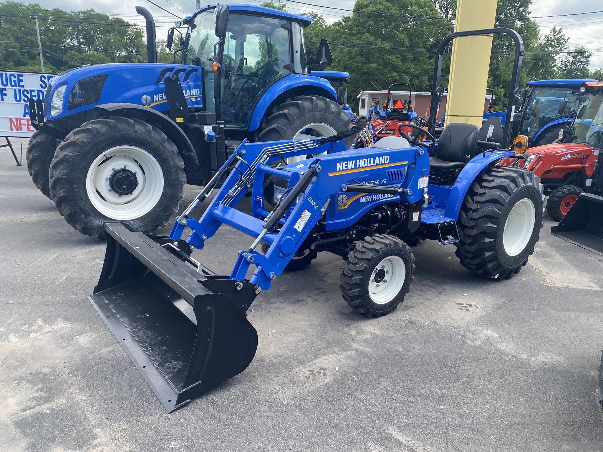 2025 New Holland Workmaster 25 Equipment Image0