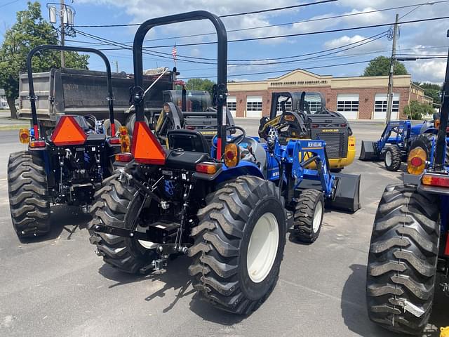 Image of New Holland Workmaster 25 equipment image 2