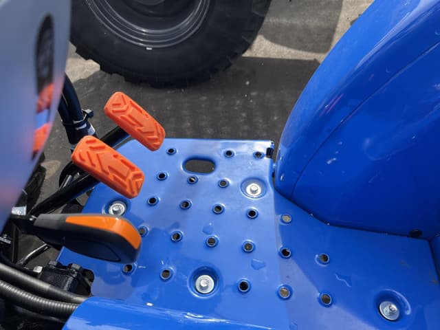 Image of New Holland Workmaster 25 equipment image 3