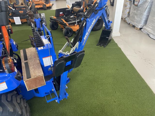 Image of New Holland Workmaster 25S equipment image 3