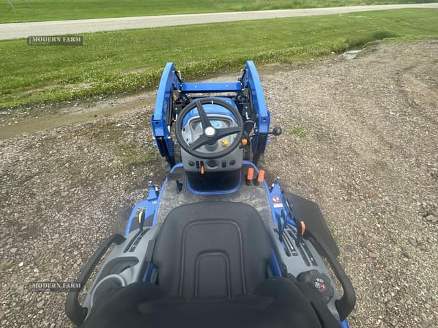 Image of New Holland Workmaster 25S equipment image 3