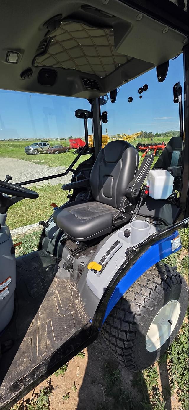 Image of New Holland Workmaster 25S equipment image 4