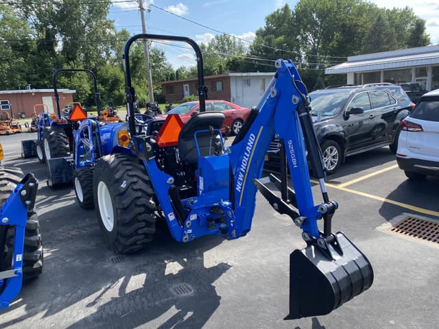 Image of New Holland Workmaster 35 equipment image 3