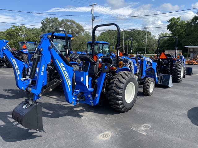 Image of New Holland Workmaster 35 equipment image 4