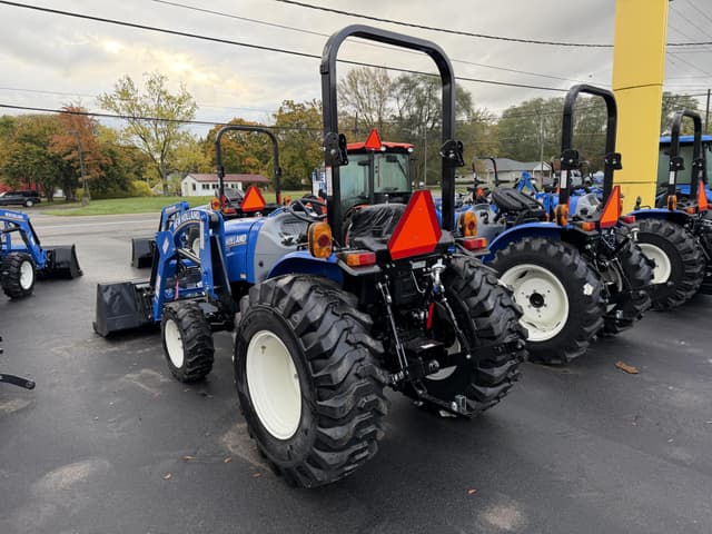 Image of New Holland Workmaster 35 equipment image 3