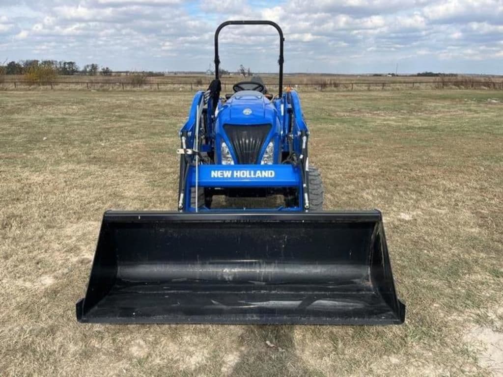 Image of New Holland Workmaster 35 Image 1