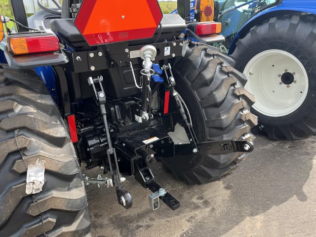 Image of New Holland Workmaster 40 equipment image 3