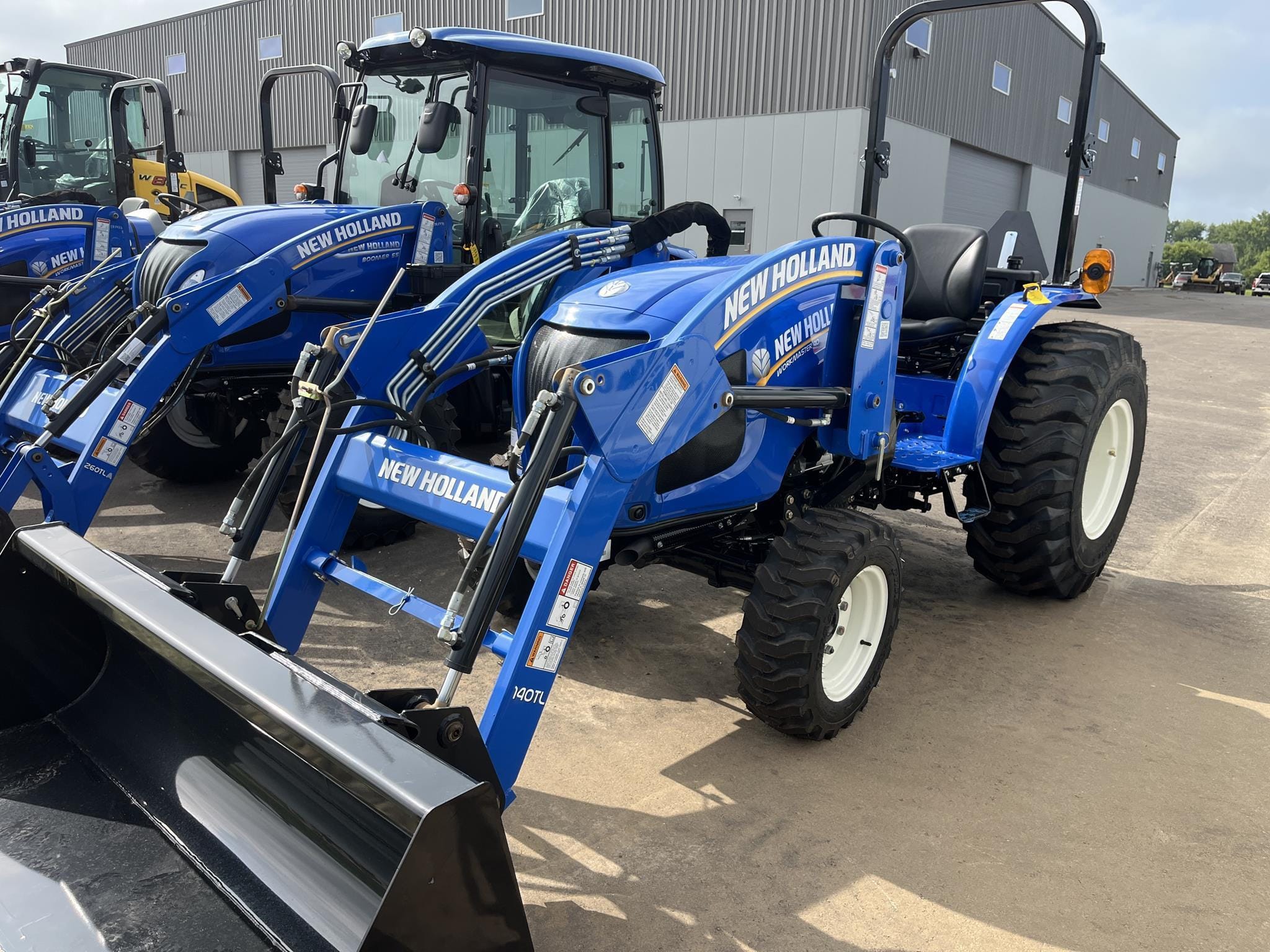2025 New Holland Workmaster 40 Equipment Image0
