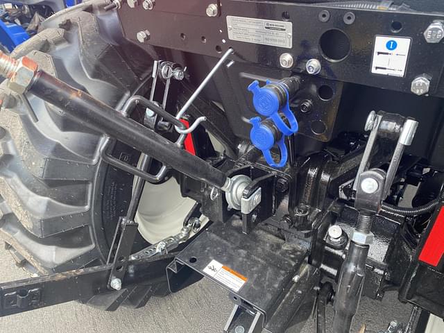 Image of New Holland Workmaster 40 equipment image 4
