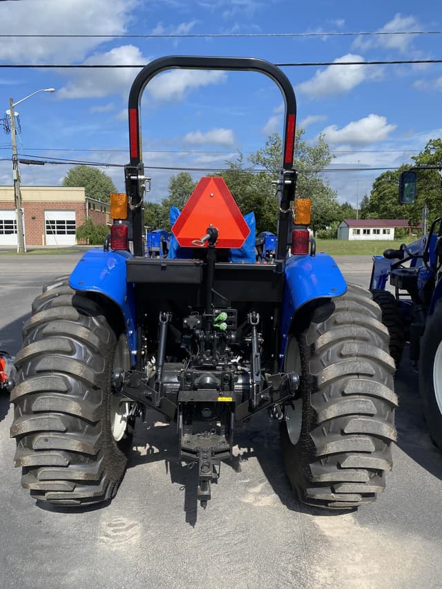 Image of New Holland Workmaster 60 equipment image 4