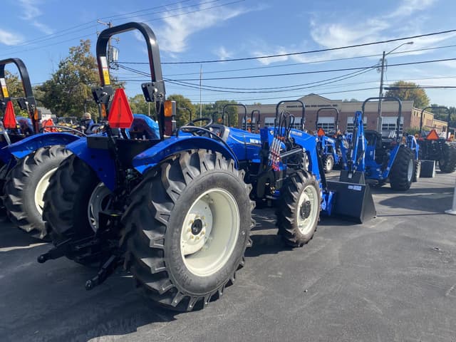 Image of New Holland Workmaster 70 equipment image 2