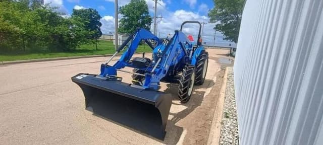 Image of New Holland Workmaster 70 equipment image 2
