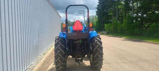 Image of New Holland Workmaster 70 equipment image 4