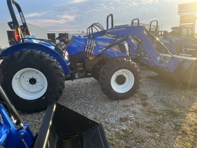 Image of New Holland Workmaster 70 equipment image 4
