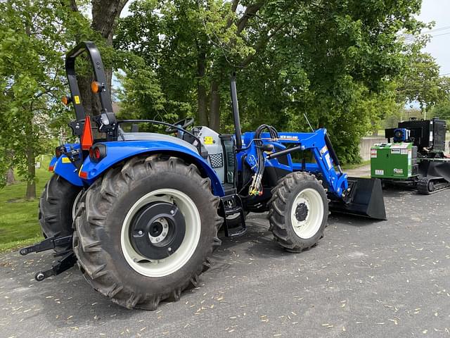 Image of New Holland Workmaster 75 equipment image 2