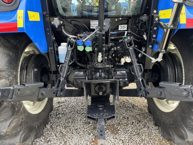 Image of New Holland Workmaster 75 equipment image 4