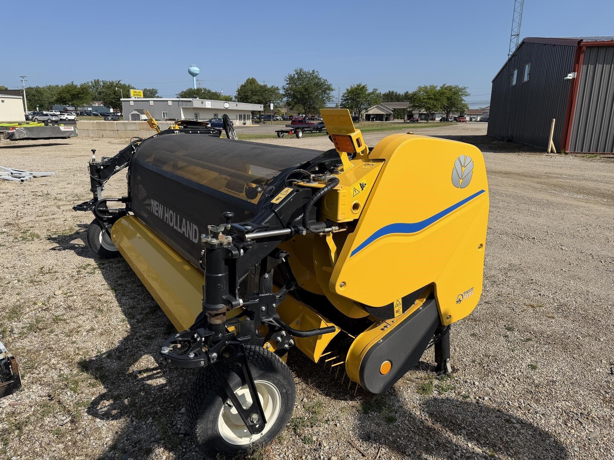 2025 New Holland WP400 Equipment Image0