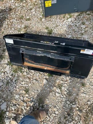 Image of Paladin Bucket equipment image 1