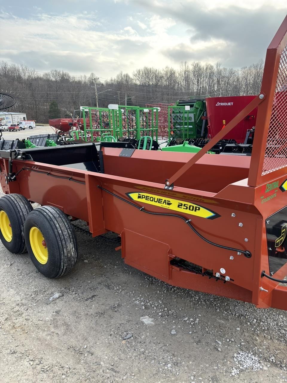 2025 Pequea 250P Equipment Image0