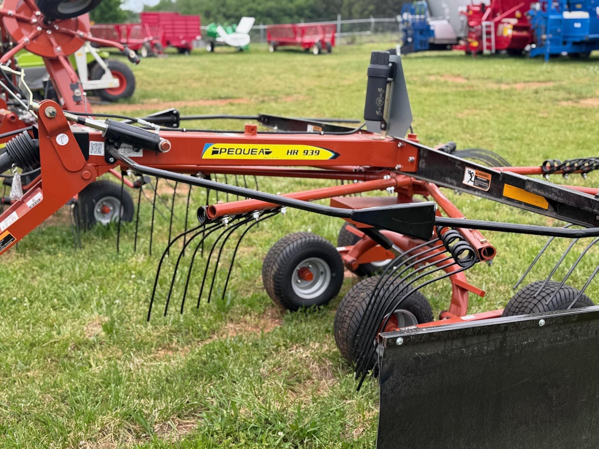 2025 Pequea HR939 Equipment Image0