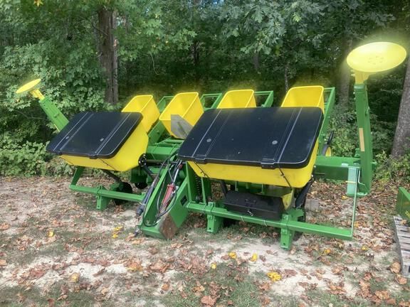 2025 Pequea Undetermined Equipment Image0