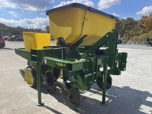 2025 Pequea 260 Equipment Image0