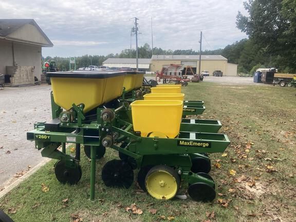 2025 Pequea 260 Equipment Image0