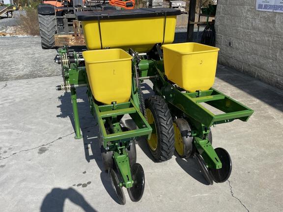 Image of Pequea 260 equipment image 4