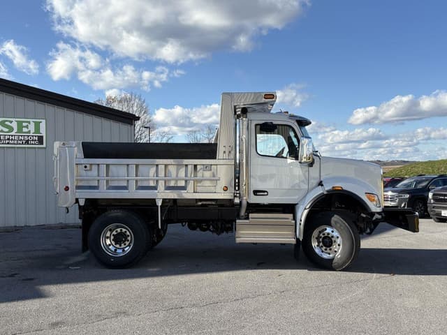 Image of Peterbilt 548 equipment image 1