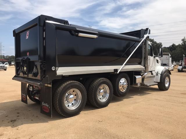 Image of Peterbilt 567 equipment image 3