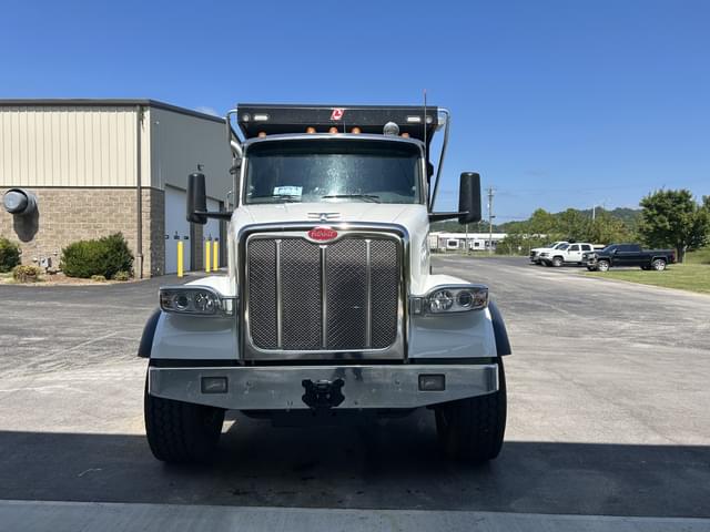 Image of Peterbilt 567 equipment image 3