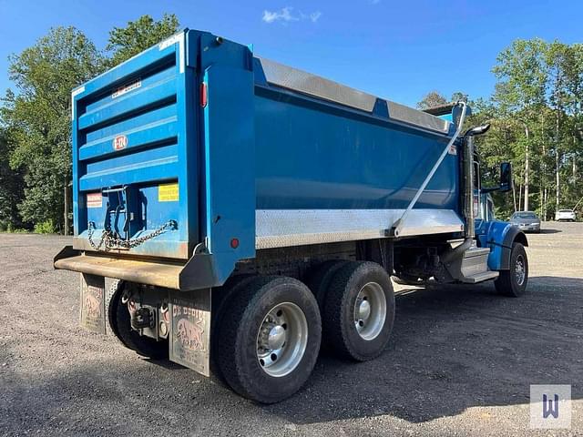 Image of Peterbilt 567 equipment image 3