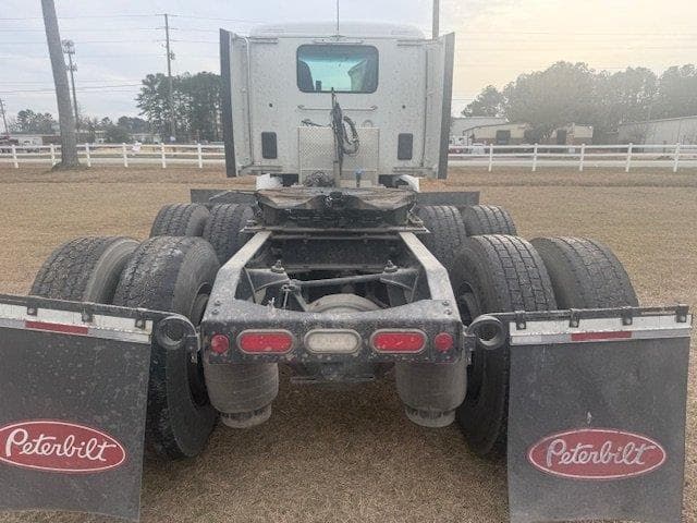 Image of Peterbilt 579 equipment image 3