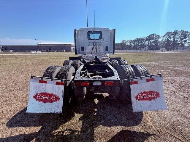 Image of Peterbilt 579 equipment image 3