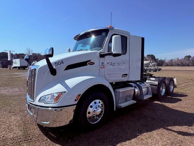 2025 Peterbilt 579 Equipment Image0
