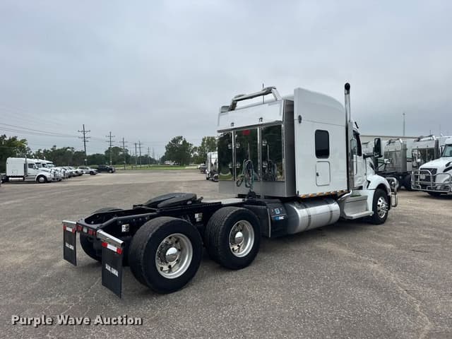 Image of Peterbilt 579 equipment image 4