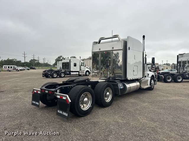 Image of Peterbilt 579 equipment image 4