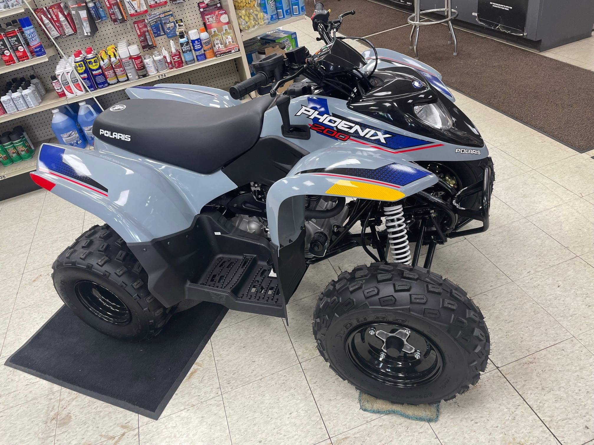 2025 Polaris Phoenix 200 Equipment Image0