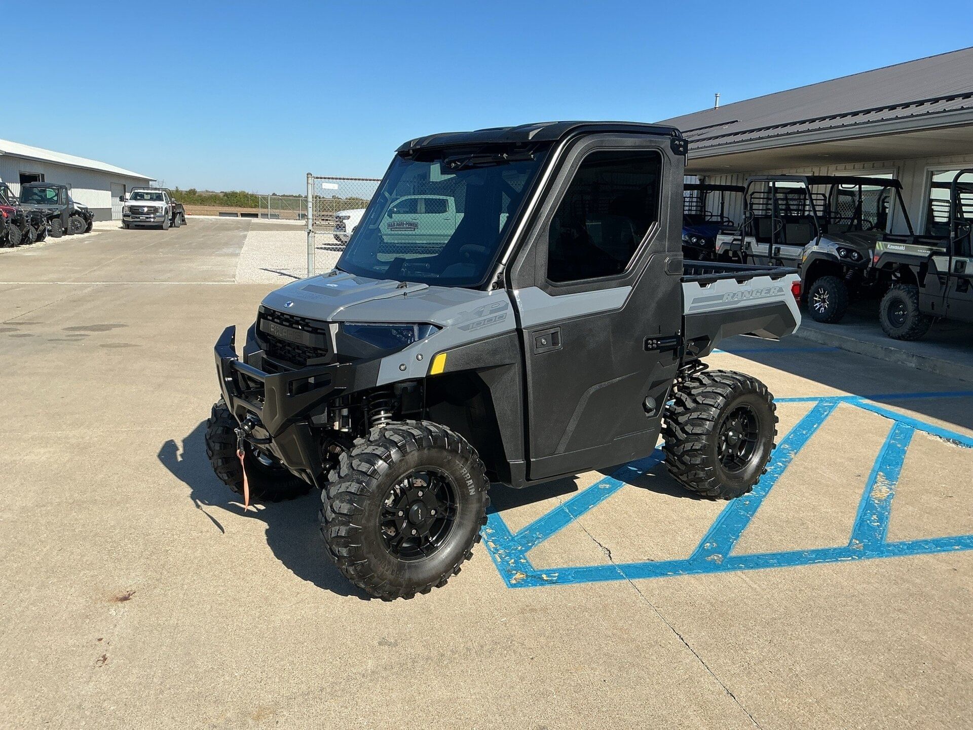 2025 Polaris Ranger Crew XP 1000 Northstar Premium Equipment Image0